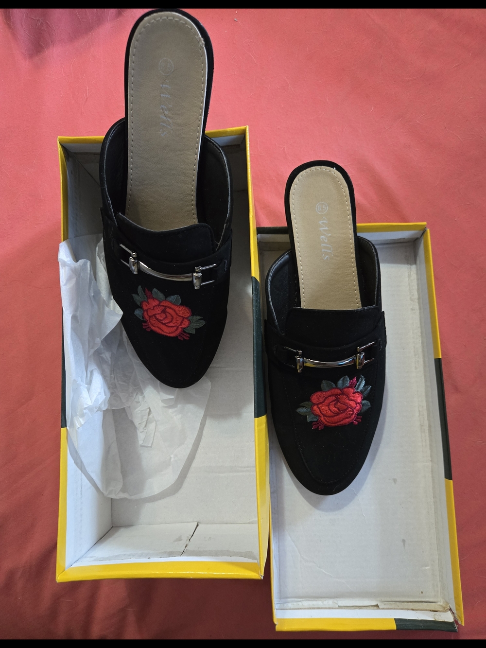 Women's Black Embroidered Rose Slip-On Mules